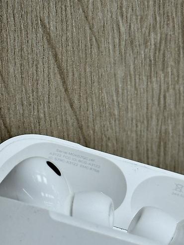 iphone 13 minu: Оригинал эйрподс про 3. 15000 сом . В идеальном состоянии. Өзүм — 7