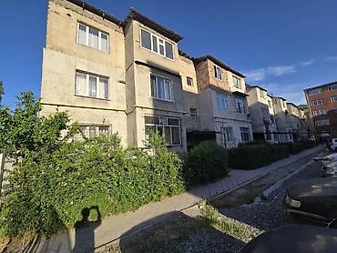 Продажа квартир: 3 комнаты, 70 м², 1 этаж — 8