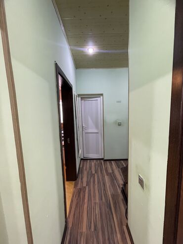 Həyət evləri və villaların satışı: 3 otaqlı, 70 kv. m, Orta təmir — 12