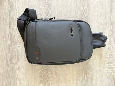 сумка для скрытого ношения оружия: Сумка‑слинг Arctic Hunter (логотип на лицевой стороне) - Цвет: черный