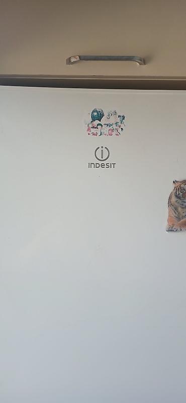 soyuducular ucuz: Indesit iki qapılı soyuducu - Rəng: ağ - Qapıların yerləşimi — 3
