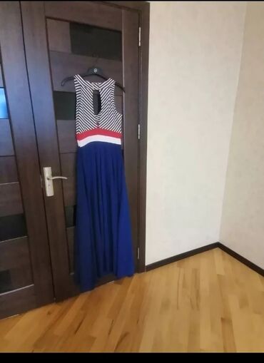 zhenskie velyurovye platya: Повседневное платье