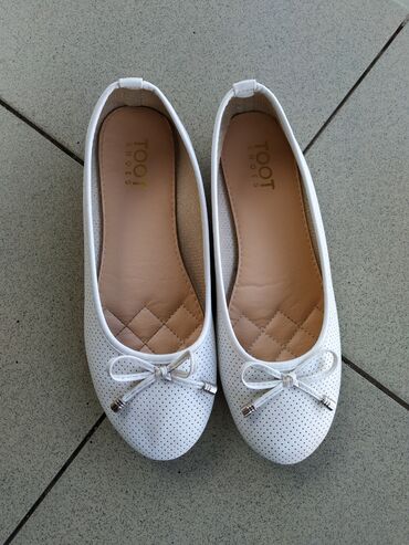 лакосте обувь: Туфли TOOT, 40, цвет - Белый