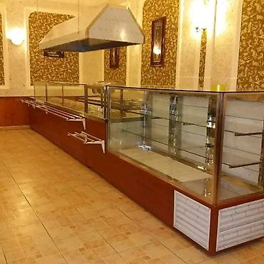 Soyuducu vitrinləri: Şirniyyat və qəlyanaltılar üçün soyuducu vitrinlər Məhsul təsviri: - — 24