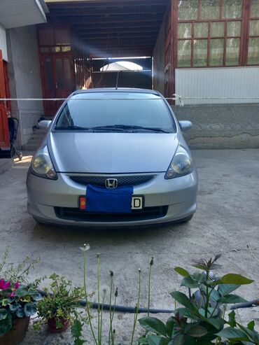 Honda: Honda Jazz: 2005 г., 1.4 л, Механика, Бензин, Хэтчбэк