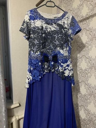 атласное вечернее платье: Вечернее платье, Без рукавов, Камни, 2XL (EU 44)