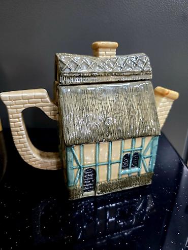Keramik çaydan – “kottec ev” dizaynı - Material: şirəli keramika - lalafo.az -da Keramik çaydan – “kottec ev” dizaynı - Material: şirəli keramika -