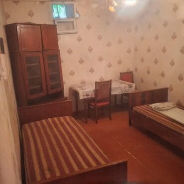 Yataq otağı dəstləri: 2 təknəfərlik çarpayı, Dolab