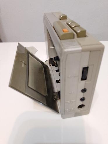 postolje za ta pec uradi sam: Panasonic prenosni kasetofon (mono) sa ugrađenim zvučnikom i funkcijom — 4
