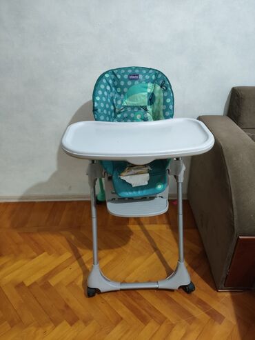 Yemək masaları, oturacaqları: Çoxfunksiyalı Chicco Polly yüksək oturacağı, uşaqların qidalanması və