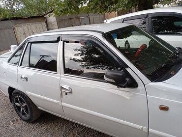 продаю или меняю на автомат: Daewoo Nexia: 2010 г., 1.6 л, Механика, Бензин, Седан