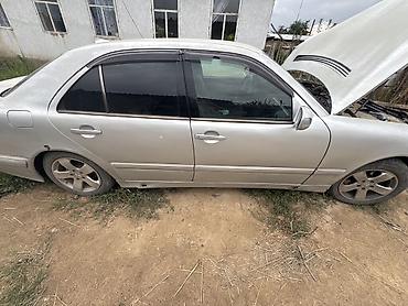 Скупка авто: Mercedes-Benz E‑Class (W210), седан, серебристый цвет. Автомобиль — 3