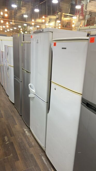 sirniyyat soyuducusu: 2 двери Indesit Холодильник Продажа, цвет - Белый, С колесиками