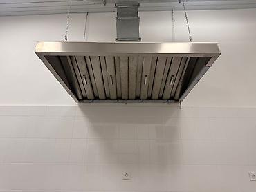 Установка вытяжек и вентиляции: Вентиляция Промышленные вытяжные зонты и система вентиляции для — 25