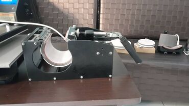 Pres aparatları: Səliqəli istifadə olunub. Fincanlara idman papaqlarına t-shirtlərə — 7