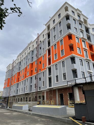 bakıxanovda yeni tikili binalar: Bakıxanov qəs., 4 otaqlı, Yeni tikili, m. Neftçilər, 143 kv. m