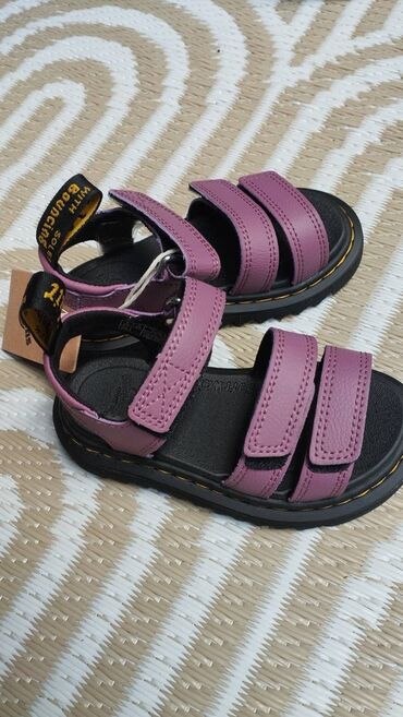 Sandale: Sandale, Dr. Martens — 8