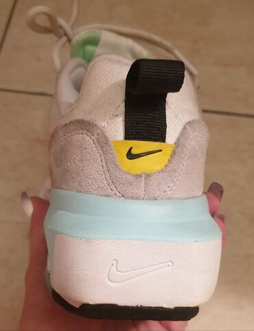 Patike: Nike, 36.5, bоја - Šareno — 9