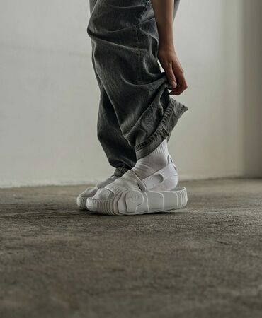 Босоножки, сандалии, шлепанцы: Adidas 22 XLG Slides "Cloud White" Размеры с 36 по 40 3100 сом по