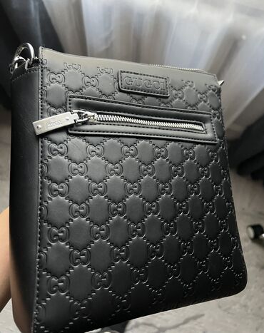 сумка для скрытого ношения документов: Барсетка Gucci