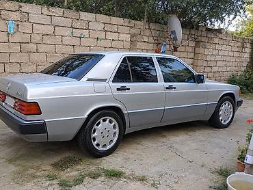 mercedes rolu: Mercedes-Benz 190 (W201) sedan - Kuzov: sedan, gümüşü rəng - Mühərrik — 5