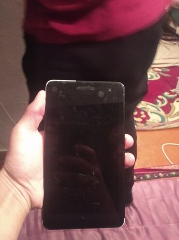 телефон huawei 8: Huawei T156, Б/у, 32 ГБ, цвет - Серебристый
