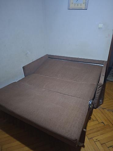 Divan uzunlugu 1.63 acilanda boyu 1.90

1.metr ve 65sm 2eded kreslo