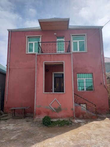 mehemmedi bina evleri v Azərbaycan | DIGƏR KƏND TƏSƏRRÜFATI HEYVANLARI: 140 kv. m, 6 otaqlı, Kombi, Kürsülü