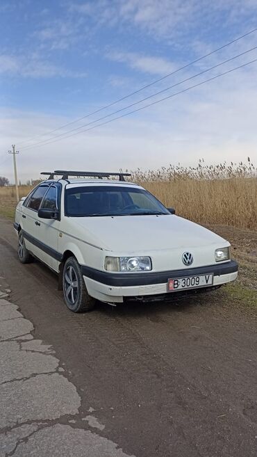 Volkswagen: Volkswagen Passat: 1990 г., 1.8 л, Механика, Бензин, Седан