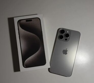 Apple iPhone: IPhone 15 Pro Max, Б/у, 256 ГБ, Natural Titanium, Зарядное устройство, Защитное стекло, Чехол, 88 %