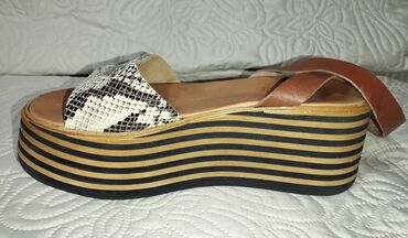 Sandale: Sandale, 39 na lalafo.rs — 2 Sandale: Sandale, 39 — 2