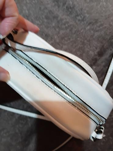 tasna za laptop: Calvin Klein Jeans ženska crossbody torbica sa malim oštecenjem ide — 4
