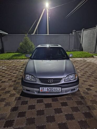 мотор раум: Toyota Avensis: 2001 г., 1.8 л, Механика, Бензин, Седан