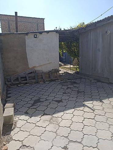 Продажа полдома: Продаю пол дома 3 комнаты кухня удобства в доме хорошее состояние — 20