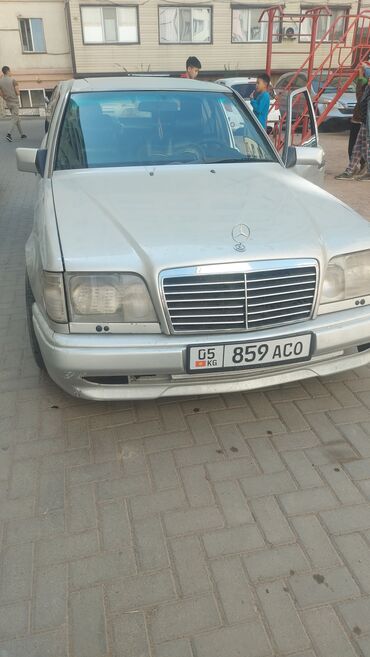 флагшток w124: Mercedes-Benz W124: 1993 г., 4.2 л, Автомат, Газ, Седан