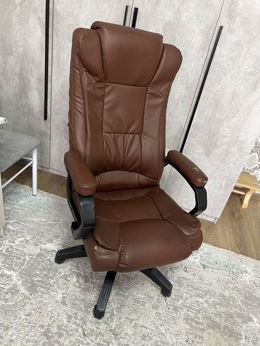 офисное кресло для руководителя: Классическое кресло, Офисное, Б/у