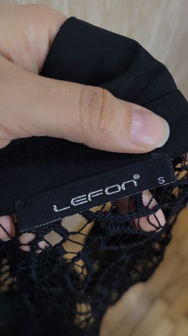 Ətəklər: 7 man
42 razmer
sekli sola cevirin — 8