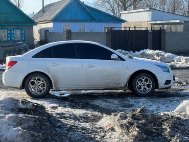 автомобили гибрид: Chevrolet Cruze: 2013 г., 1.6 л, Механика, Бензин, Седан