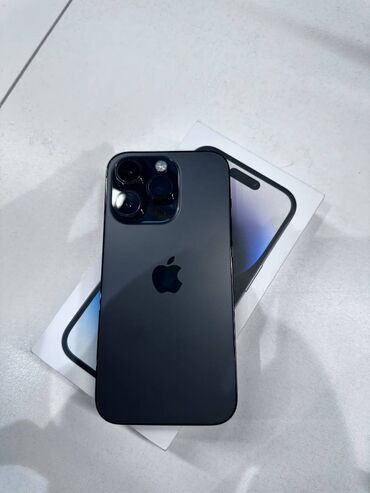 Apple iPhone: IPhone 14 Pro, Б/у, 256 ГБ, Black Titanium, Зарядное устройство, Защитное стекло, Чехол, 88 %