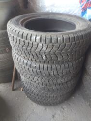 225/60/17 почти новый зимний