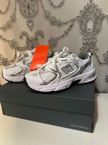 nike qaçış üçün qadın krossovkaları: New Balance, Ölçü: 37, rəng - Gümüşü, Yeni