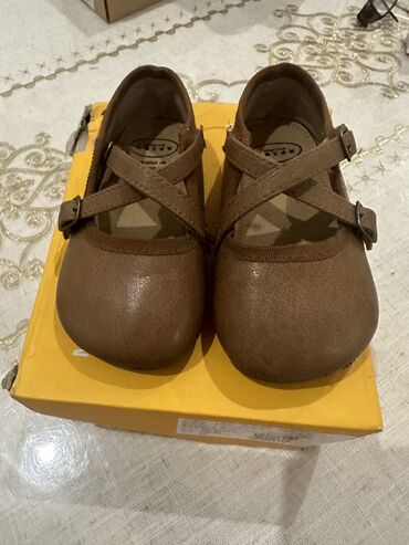женская обувь лоферы: Продаю детские туфли, на девочку, в отличном состоянии, размер 24