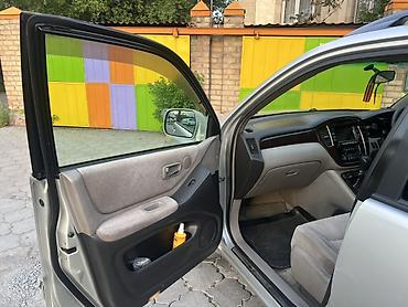 высокие машины: Toyota Kluger: 2001 г., 3 л, Автомат, Бензин, Кроссовер — 6