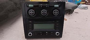 dvd player za auto: KLIMATRONIK GOLF 5 TOURAN ZA VOLKSWAGEN OSTALO | KLIMATRONIK VW CD — 1