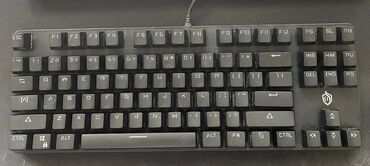 mexanik klaviatura: Klaviatura tam islekdir, hec bir problemi yoxdu, led isiqlari var, led