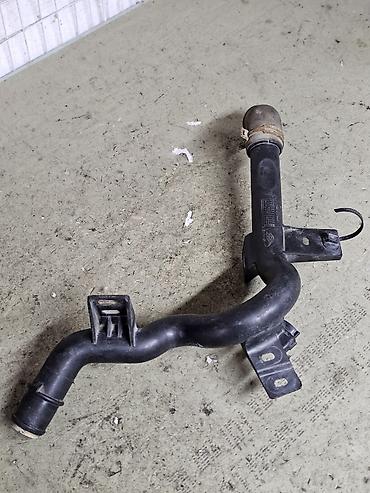 Трубки, патрубки, шланги: Трубка пластиковая системы охлаждения Citroen / Peugeot / Fiat — 11