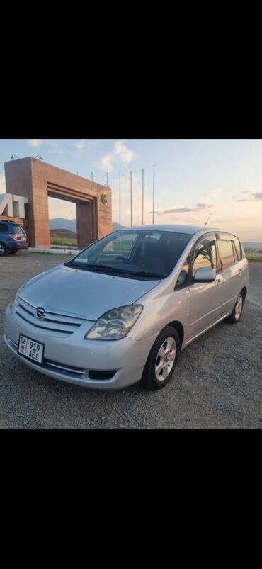 машина женская: Toyota Corolla Verso: 2003 г., 1.8 л, Автомат, Бензин, Минивэн