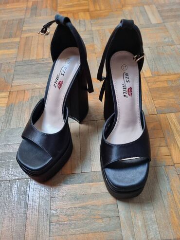air max st: Sandals, 38
