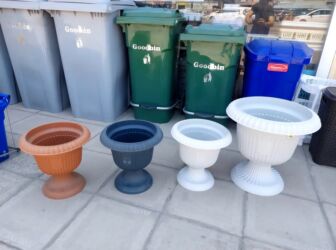 CD, DVD disklər və kassetlər: Dibcek Dibcek qabi yumru aq rengli gul.qabi yumru aq rengli dibcek — 16