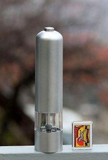 Ostala kuhinjska oprema: Mlin za biber ili so One Touch / baterije. Mlin za biber ili krupnu — 7